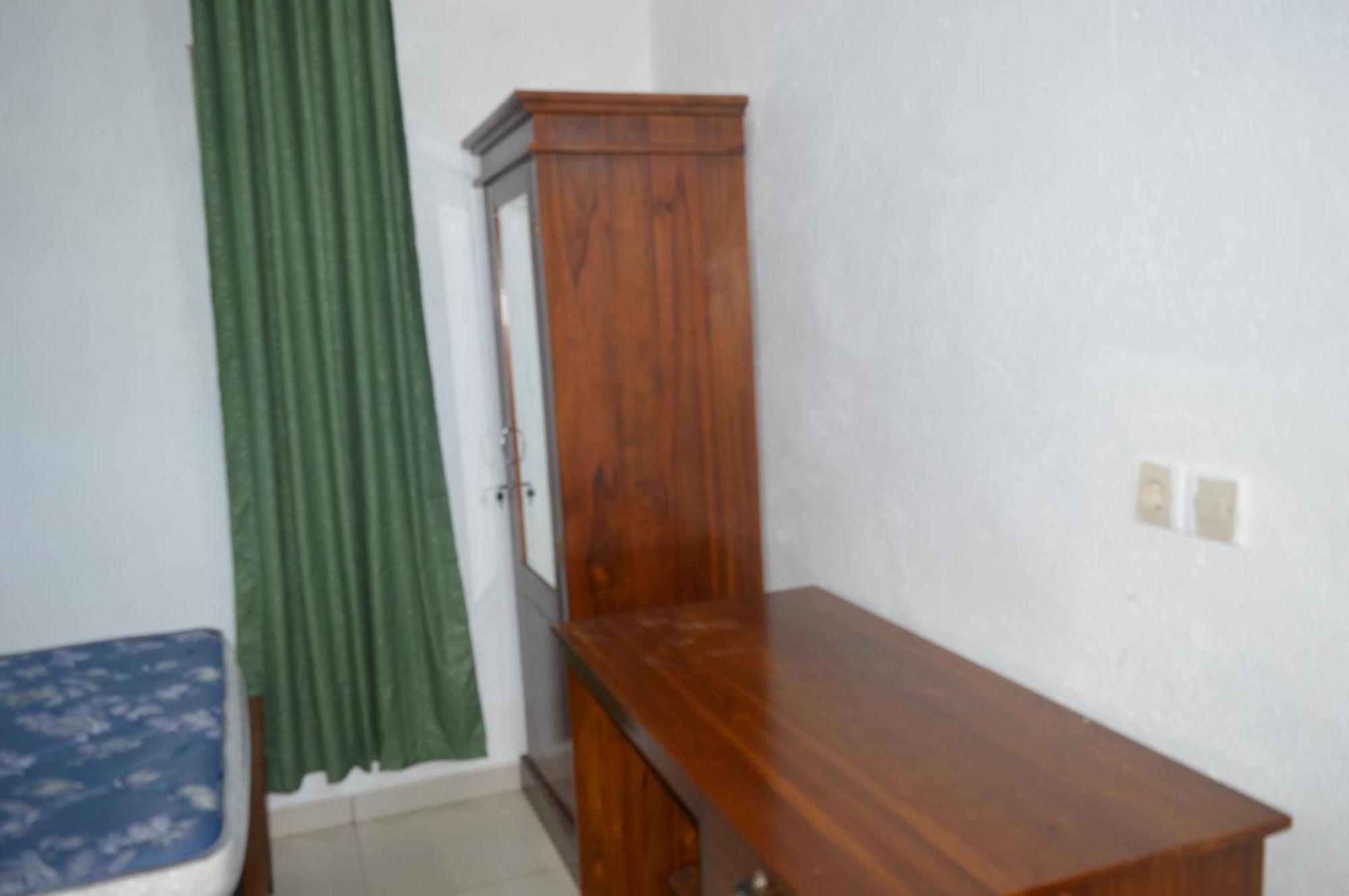 Labuan Bajo Mahoni Guesthouse Dış mekan fotoğraf